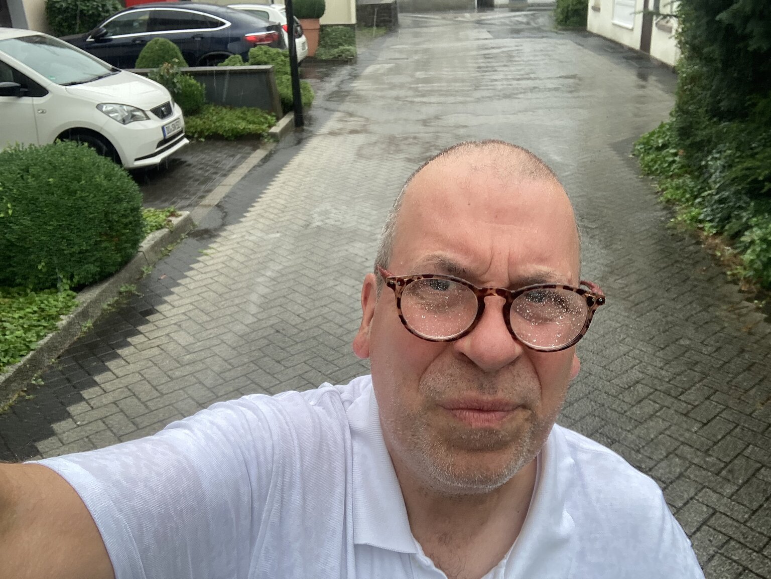 – Jürgen Overkott kümmert sich gerade um die Renovierung der Redaktionsräume in Balve. Auslöser dafür war das Hochwasser vom 14. Juli 2021. Balve gehörte zu den hauptbetroffenen Städten im Märkischen Kreis . Im WP-Keller stand das Grundwasser 40 Zentimeter hoch. Neueröffnung ist Ende Mai.