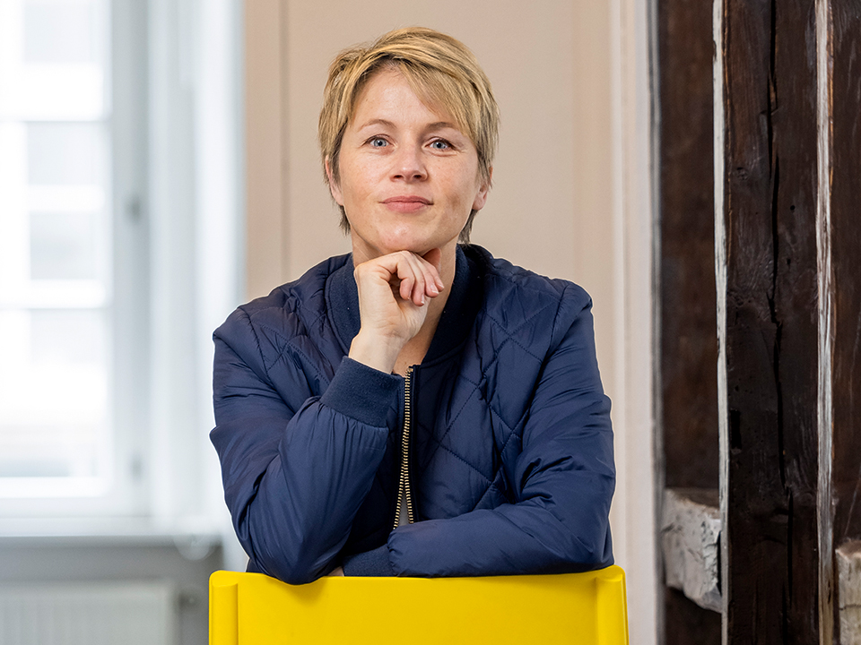 – "Wir müssen uns als Journalist*innen wieder neu unverzichtbar machen" sagt Astrid Csuraji (Foto: Andreas Tamme).