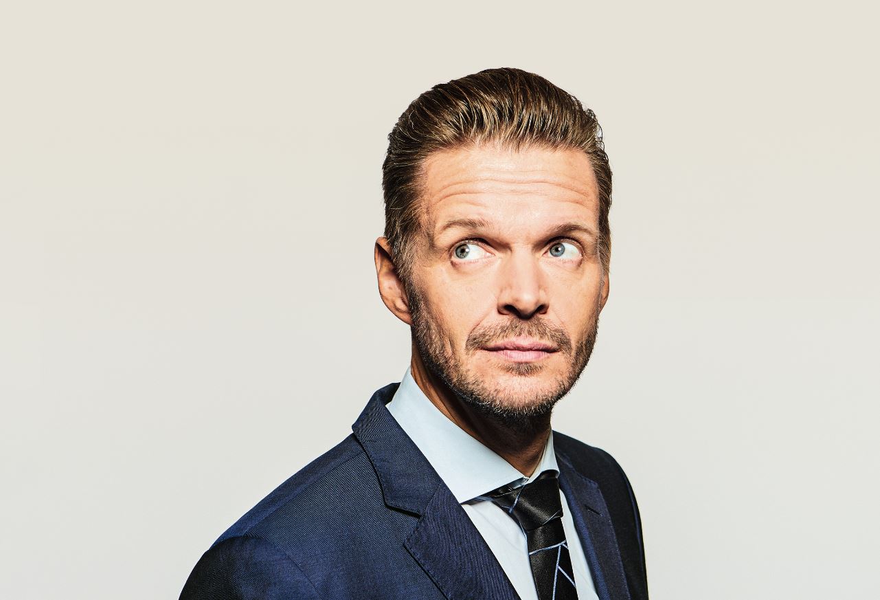  – Satiriker Florian Schroeder sagt: Die Satire hat die Aufgabe, Qualitätsjournalismus in Pointen zu übersetzen. (Foto: Frank Eidel)